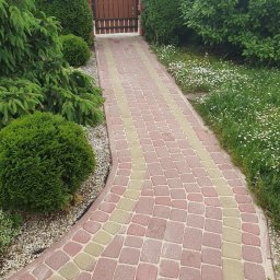 Jakub Pisarek Usługi - Efekt po myciu i uzupełnieniu szczelin piaskiem.