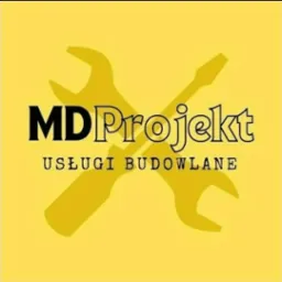 Logo firmy MD Projekt Usługi Budowlane na żółtym tle z grafiką skrzyżowanych klucza francuskiego i śrubokręta.