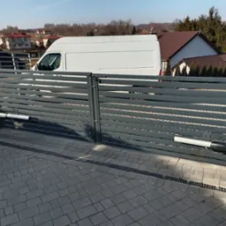 Napęd od bramy skrzydłowej Roger Technology BE20/211 - bezszczotkowy w wersji HighSpeed