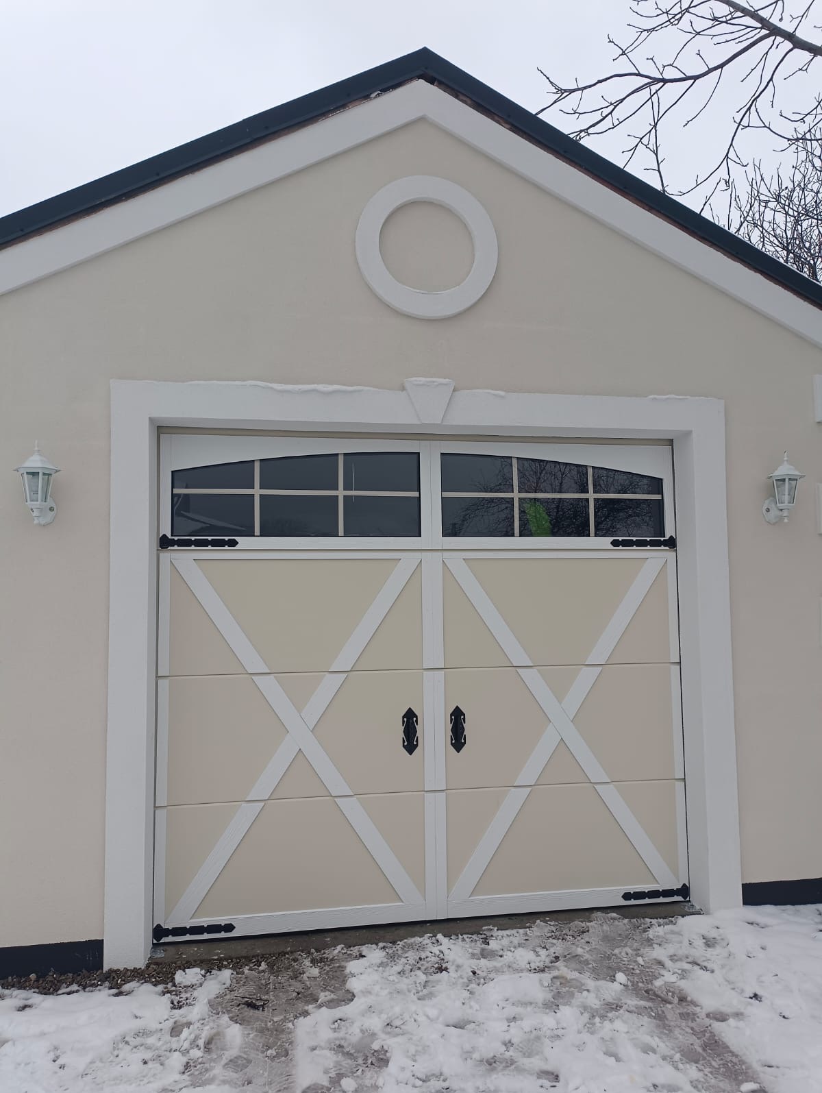 Brama segmentowa RYTERNA w stylu 'RETRO'