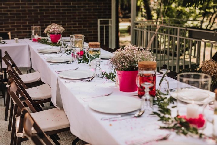 Możemy zorganizować przyjęcie zarówno w środku jak i na zewnątrz Państwa domu.