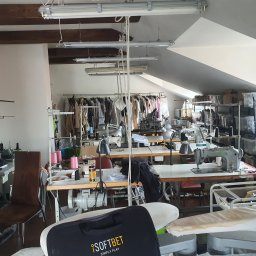 Chce sprzedać maszyny do szycia