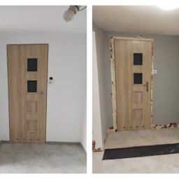 MAT-BUD Mateusz Karwasz - Porównanie: drzwi z trzema kwadratowymi przeszkleniami, po lewej świeżo zamontowane w białym pokoju, po prawej przygotowane do montażu w szarym pokoju z widocznymi śladami prac remontowych.