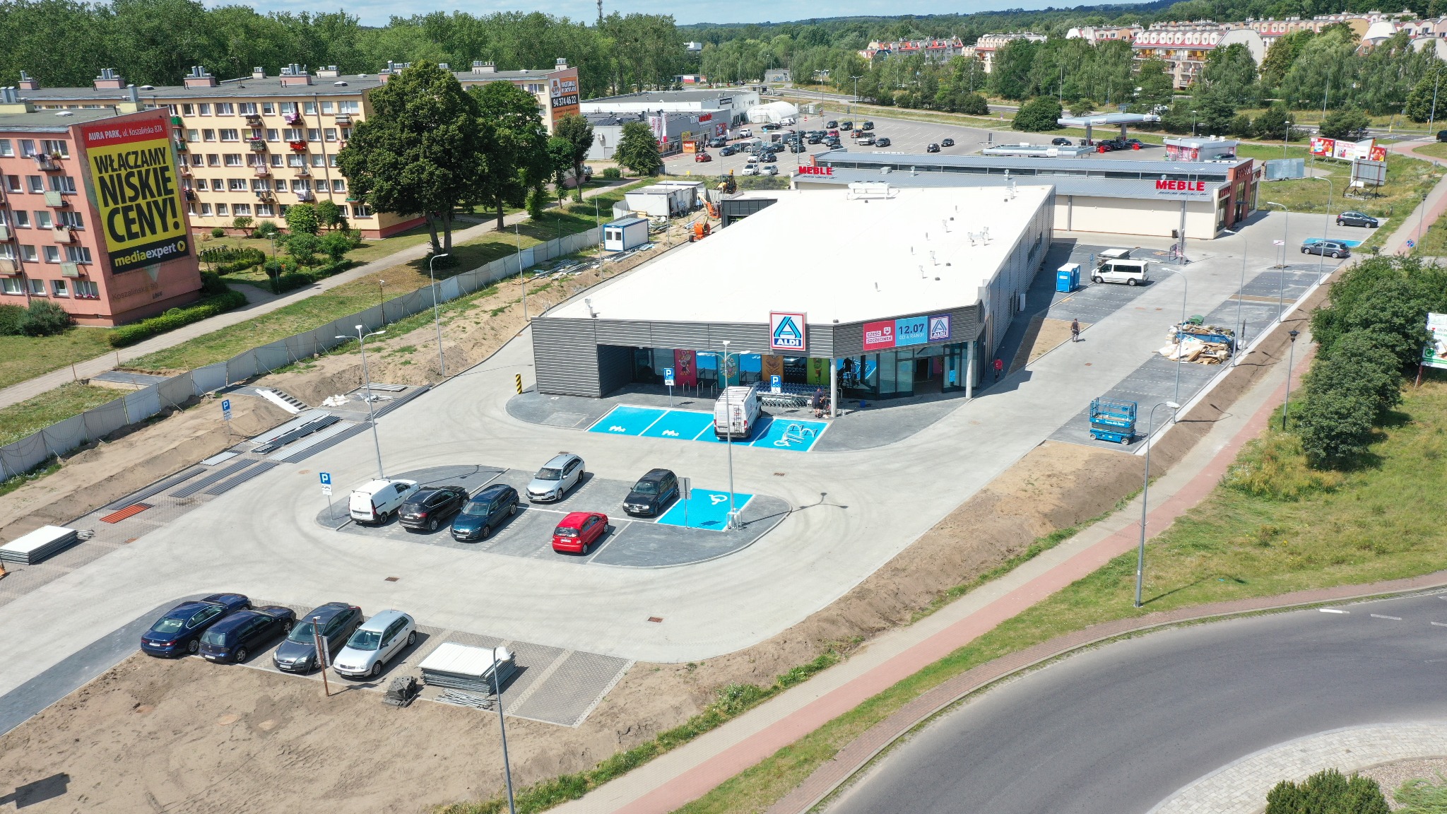 INSPEKTOR NADZORU INWESTORSKIEGO: budowa sklepu Aldi w Szczecinku. Łączna powierzchnia użytkowa ok. 1.550 m2.
