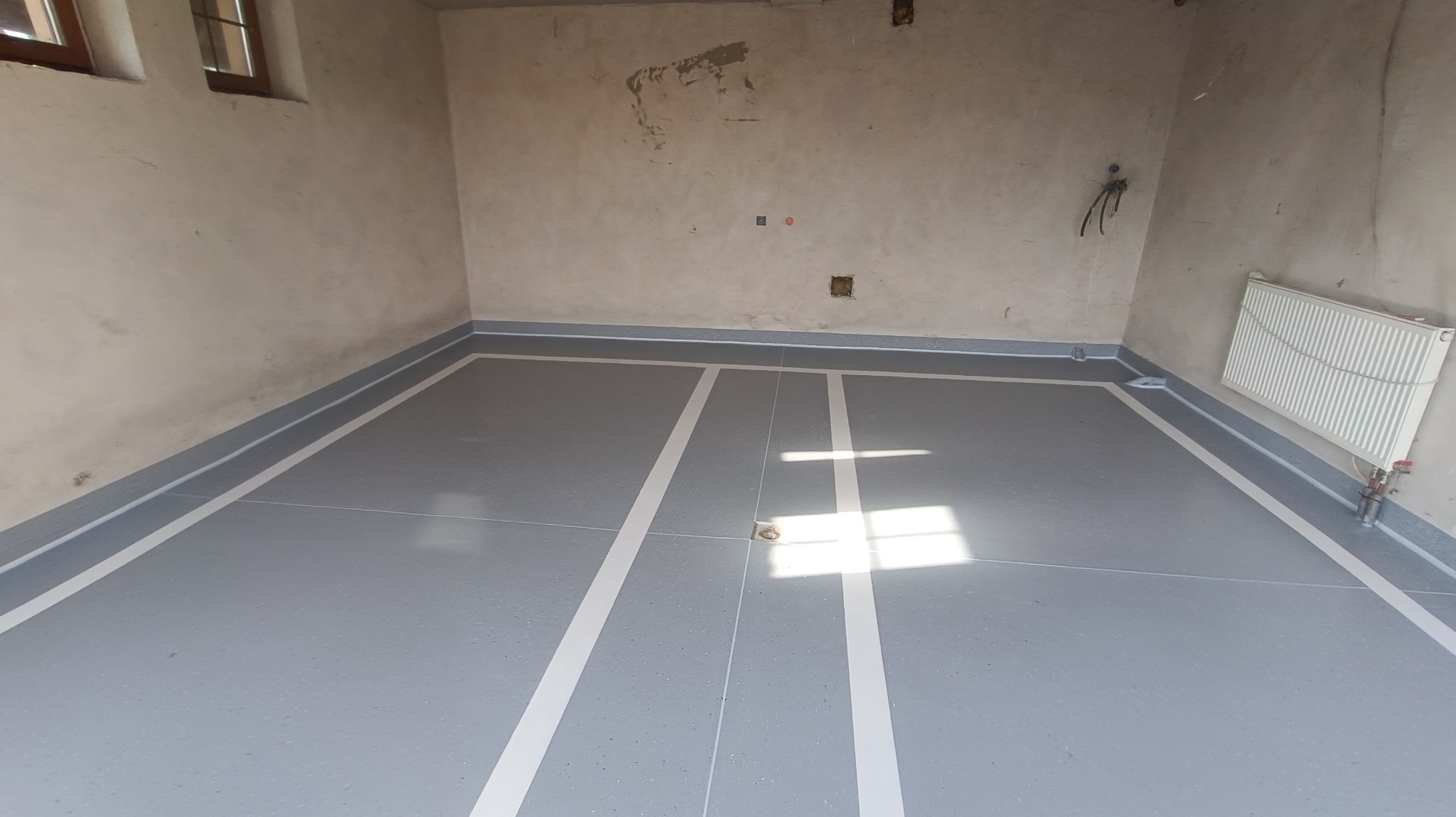 Posadzka epoksydowa barwiona antyposlizgowa