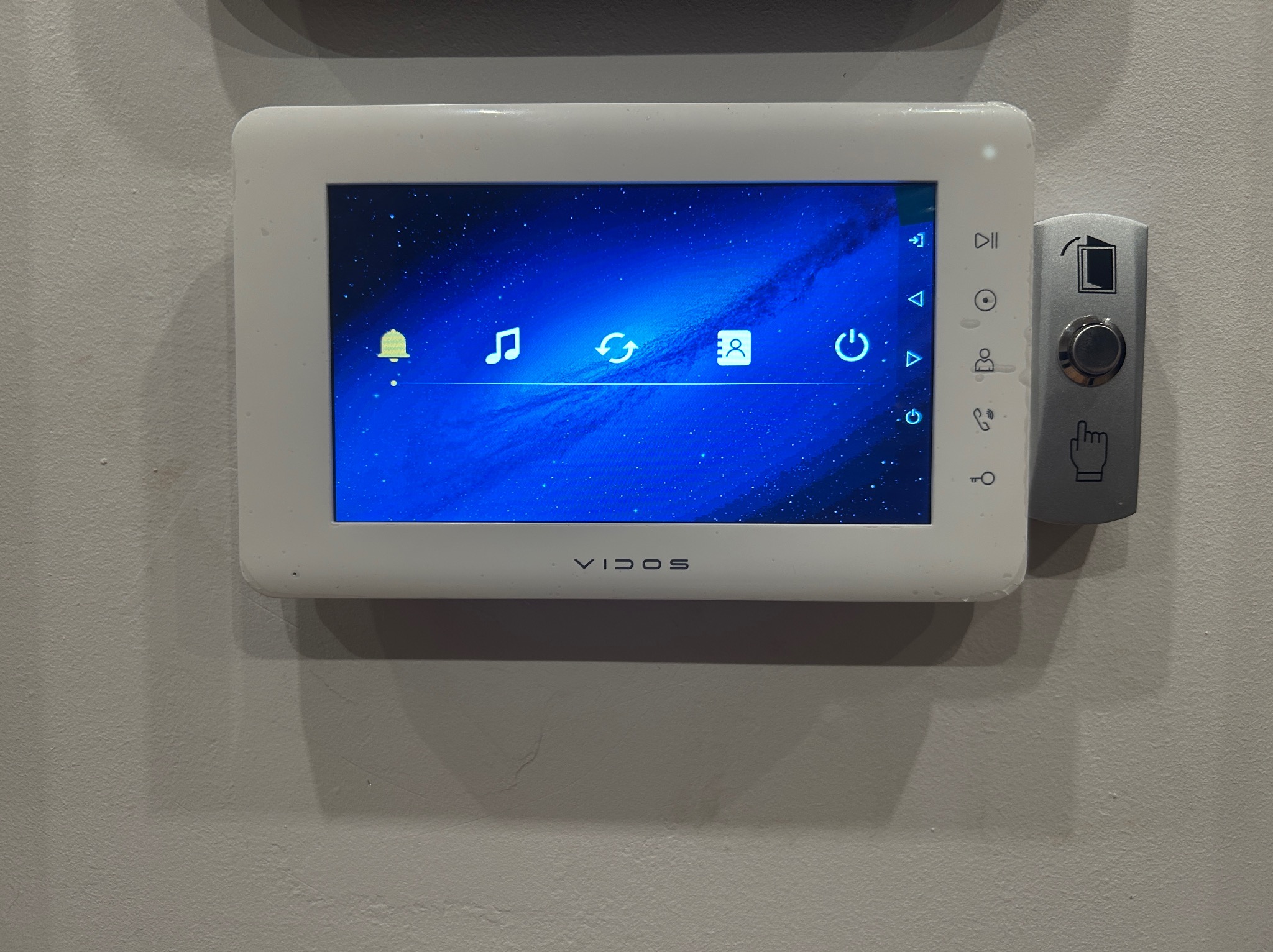 Montaż ekranu wideorozmów