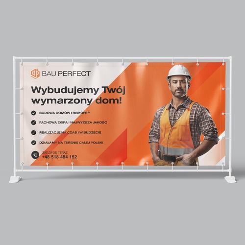 Baner reklamowy firmy budowlanej Bau Perfect na białym stelażu, z hasłem 'Wybudujemy Twój wymarzony dom!' i zdjęciem uśmiechniętego budowlańca w kasku i kamizelce odblaskowej.