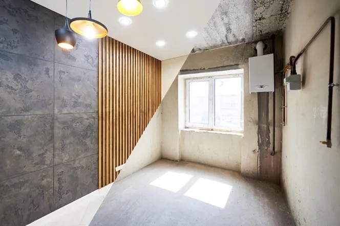 Porównanie stanu przed i po wykończeniu pokoju: surowe ściany z instalacją gazową kontra ściana z szarych paneli i drewnianych listew, nowoczesne lampy wiszące.