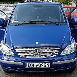 Transport osób przewóz osób bus rozwożenie gości lotniska