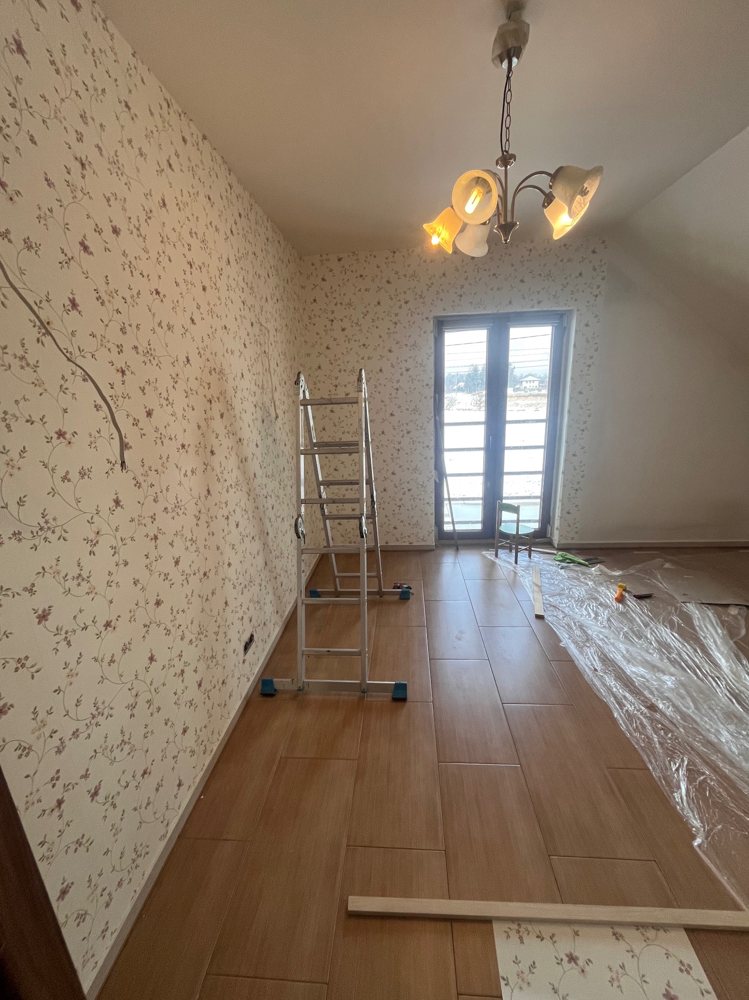 Tapetowanie, malowanie- dlaczego nie ? :)