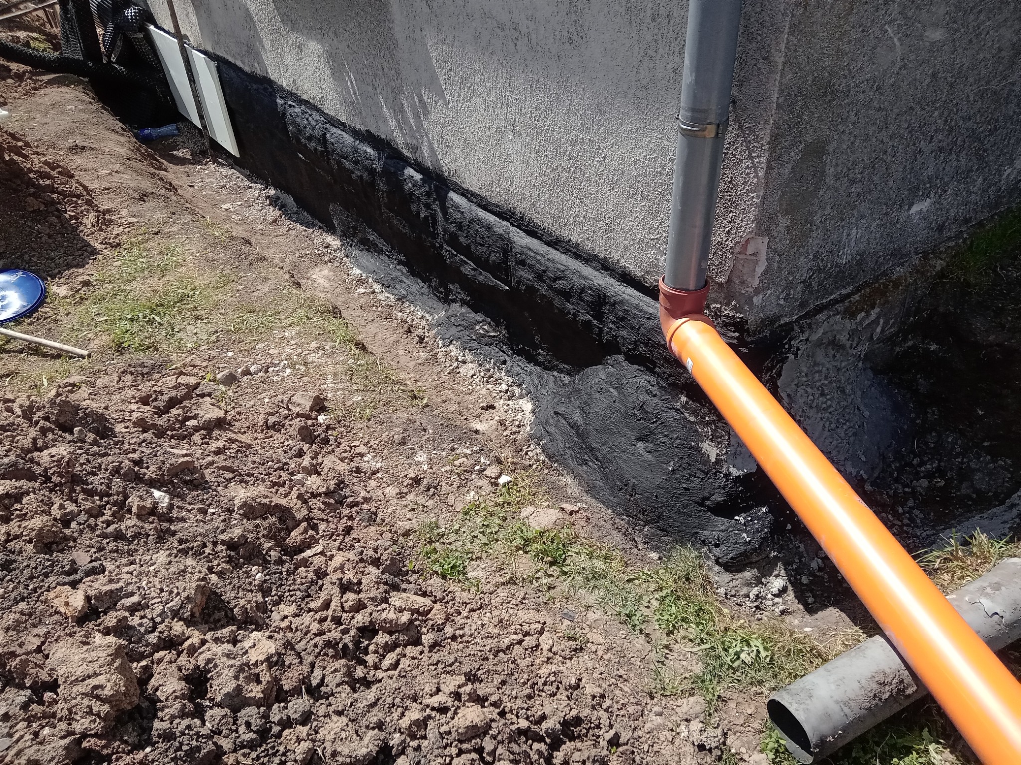 Odkopywanie, izolacja fundamentów