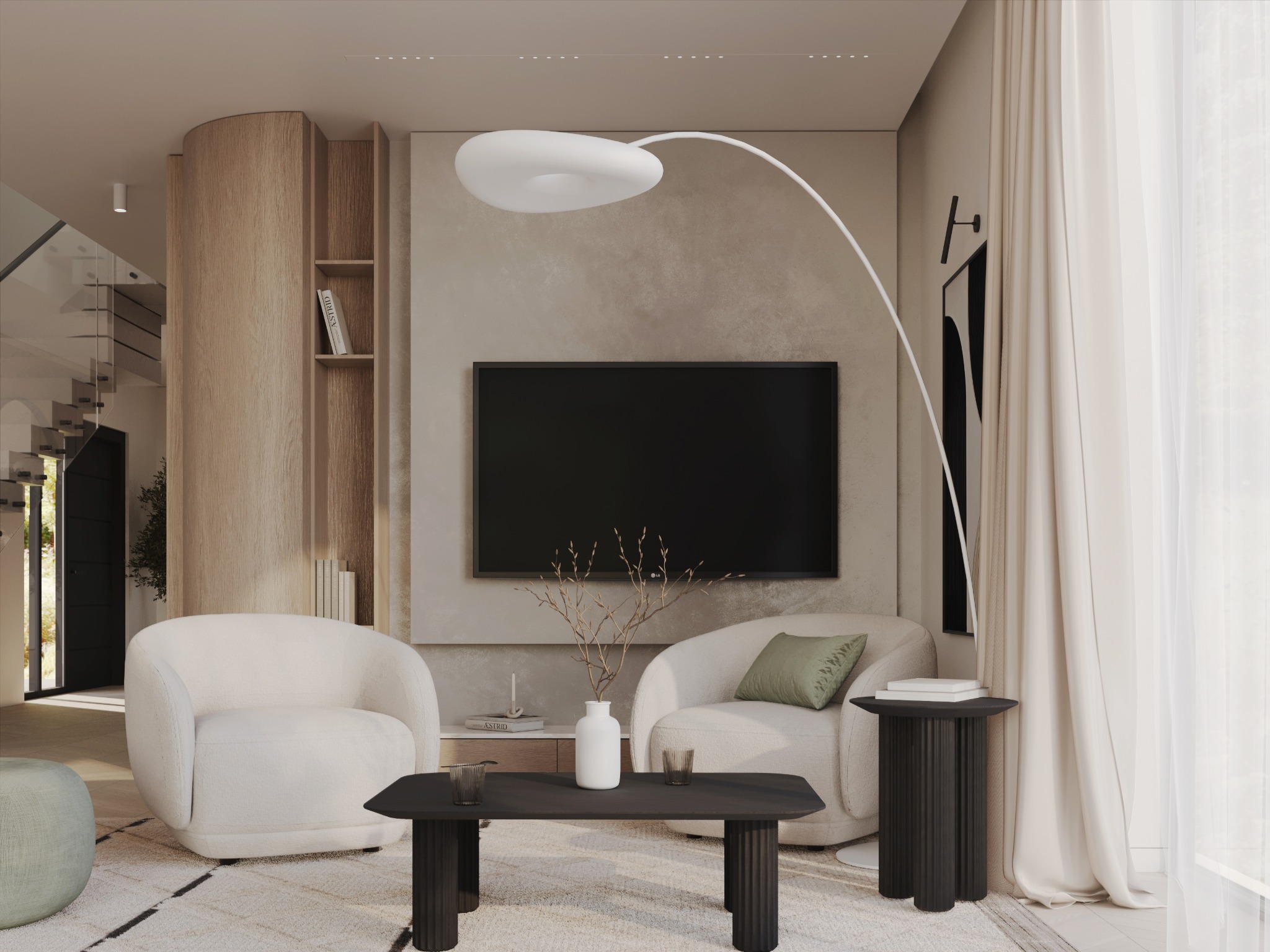 Jasne, minimalistyczne wnętrze salonu z telewizorem, dwoma fotelami boucle, stolikiem kawowym z wazonem z gałązkami i lampą łukową, oświetlone światłem dziennym wpadającym przez okno.