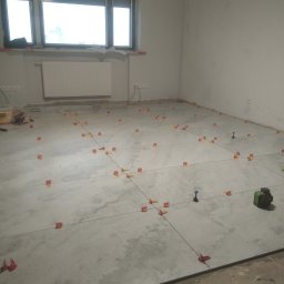 Patryk Cieślak - Podłoga gres 120cm/60cm