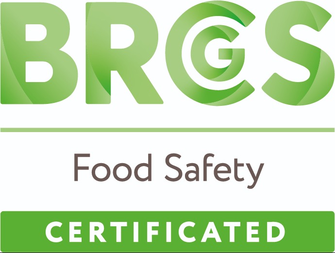 Logo BRCGS Food Safety Certified z zielonymi literami i napisem 'Food Safety' w kolorze brązowym.