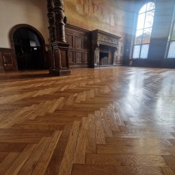 Renowacja parkietu w kawiarnii Pałacu Moszna 