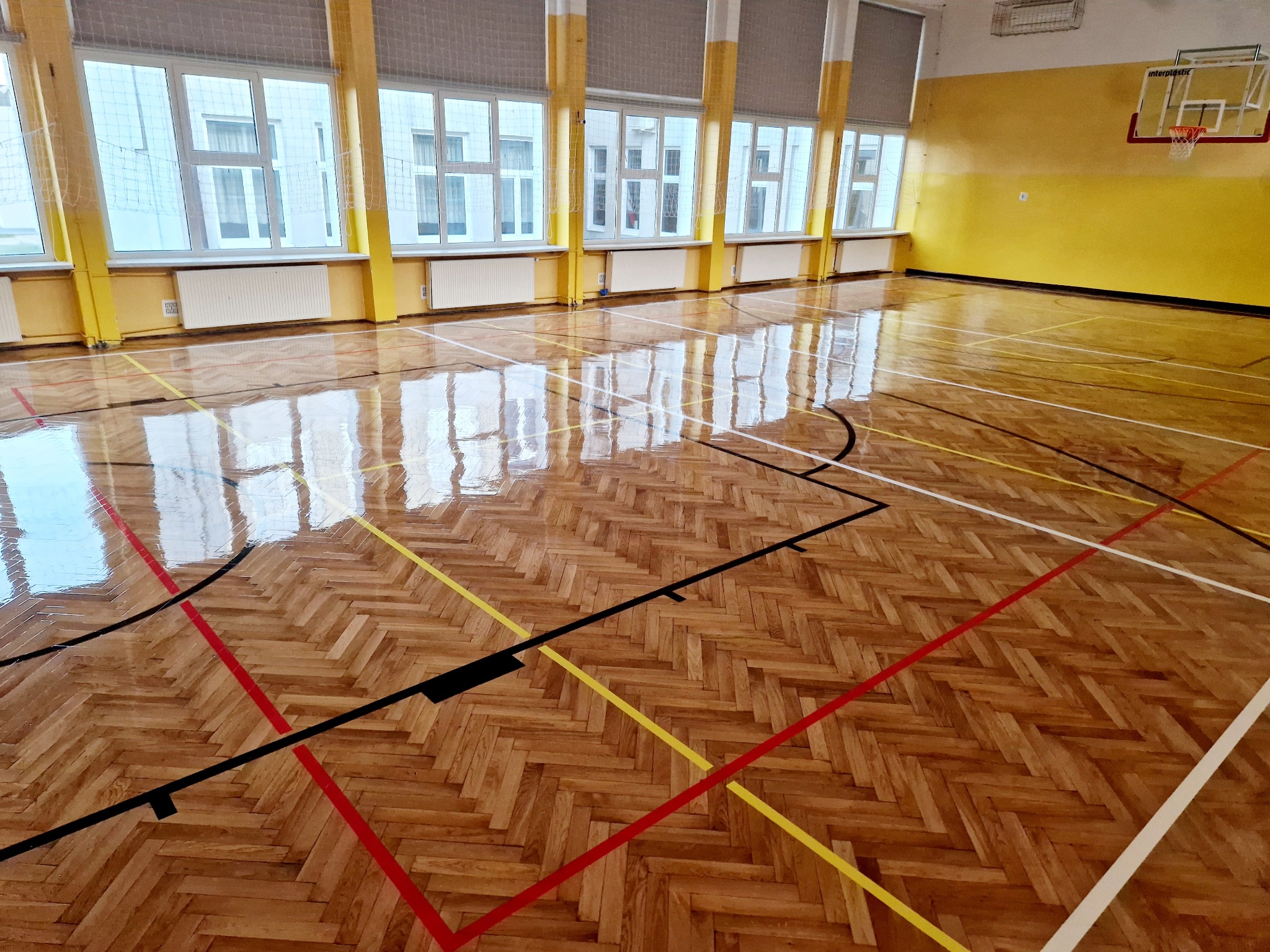Renowacja parkietu w sali gimnastycznej espolu szkół w Goworowie