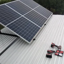 Montaż paneli fotowoltaicznych