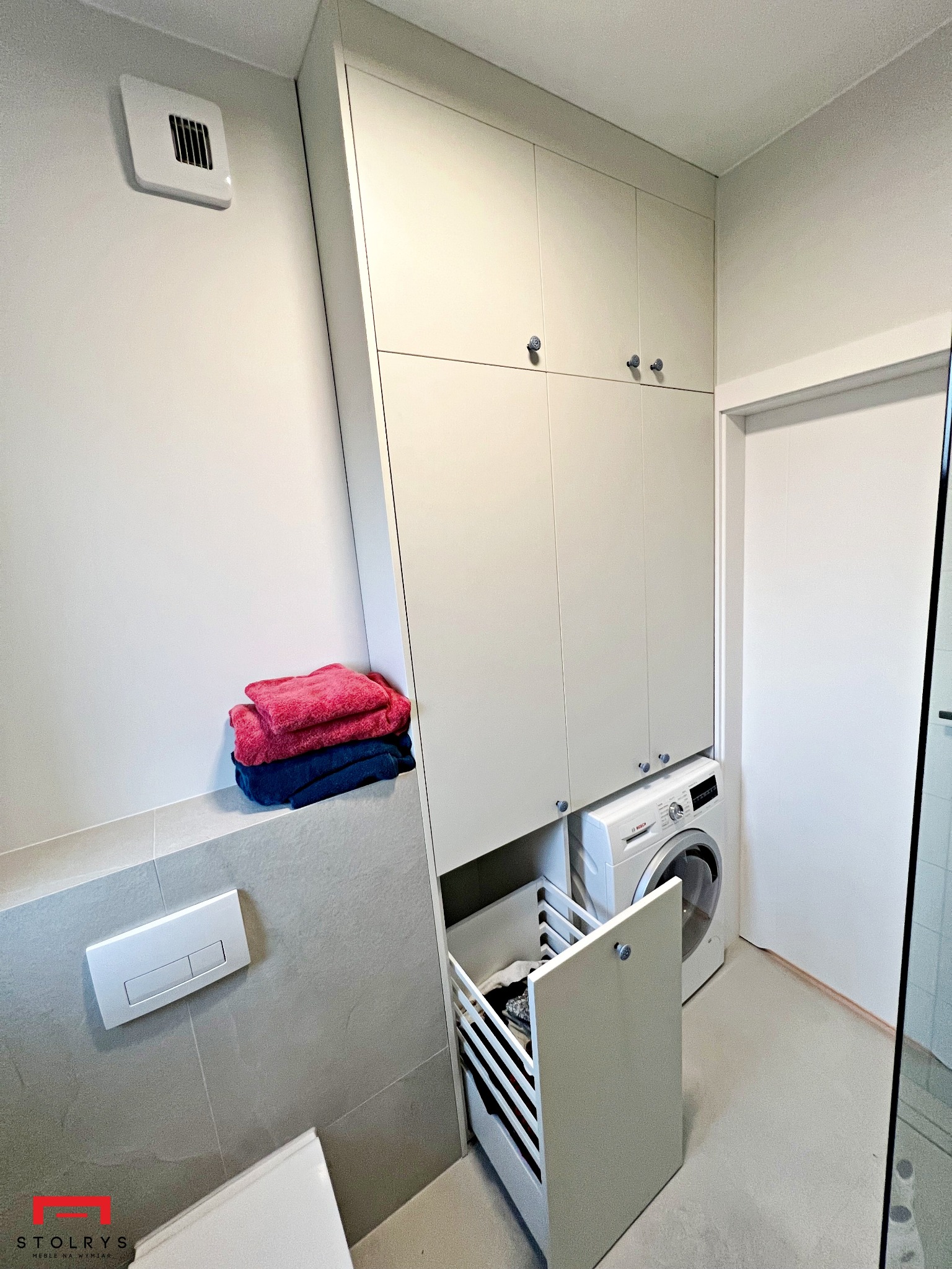 Zabudowa łazienkowa