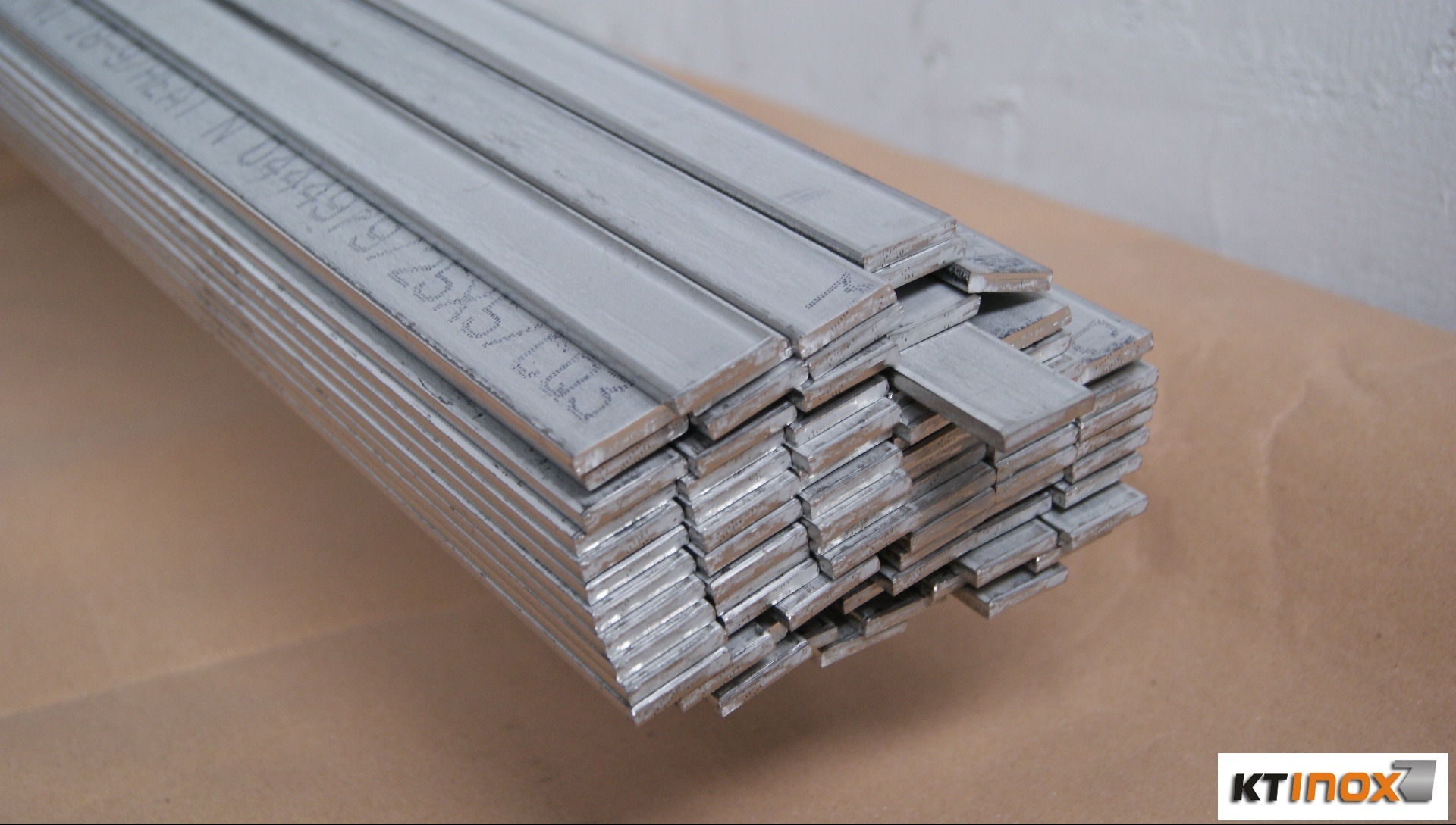 Płaskowniki nierdzewne 25x5 1.4301