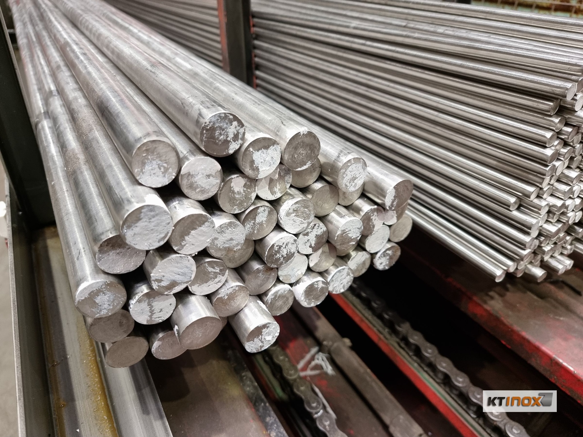 Pręty nierdzewne inox gat.304 fi16