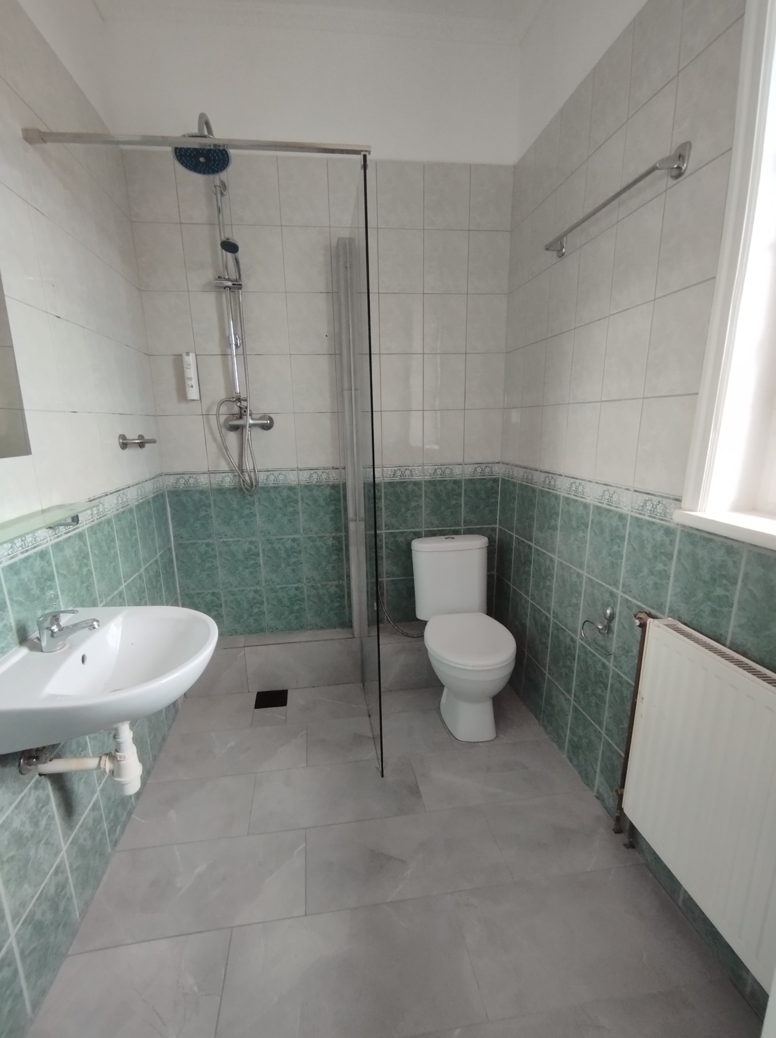 Mała przeróbka kabina bez brodzika i kabiny