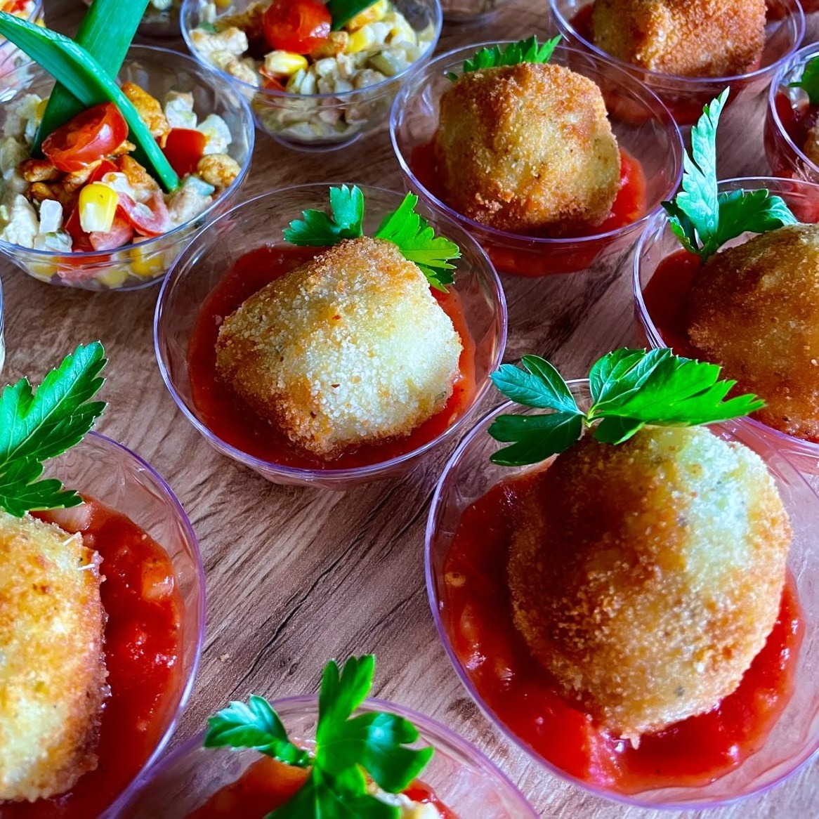 RIsotto z mozarellą i salsą pomidorową