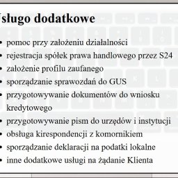 Kancelaria Księgowa Dorota Lotko - Lista dodatkowych usług biura rachunkowego wyświetlana na ekranie laptopa, obejmująca pomoc przy zakładaniu działalności, rejestrację spółek, zakładanie profilu zaufanego, sporządzanie sprawozdań...