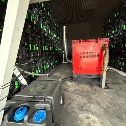 MOKO GROUP SPÓŁKA Z OGRANICZONĄ ODPOWIEDZIALNOŚCIĄ - Instalacja led buda z agregatem do wyświetlania video wielkoformatowego