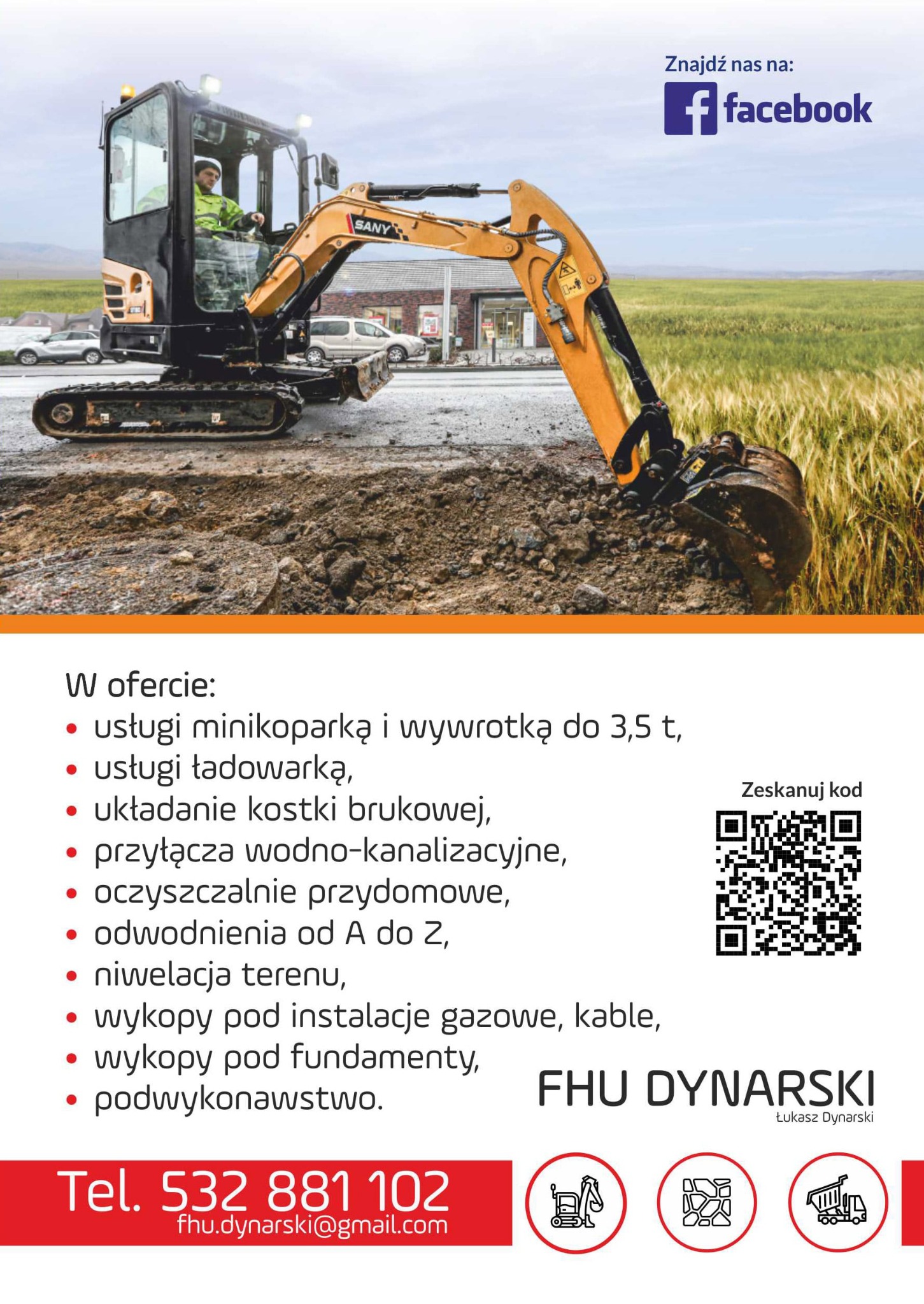 Żółto-czarna minikoparka SANY podczas prac ziemnych na tle budynku i zielonego pola. Operator w kabinie w kamizelce odblaskowej. Widoczny wykop i świeżo naruszona ziemia.