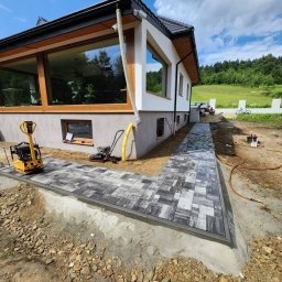 Układanie kostki brukowej Orły 3