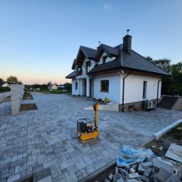 Układanie kostki brukowej Orły 4