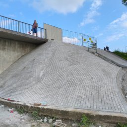 Układanie kostki brukowej Orły 4