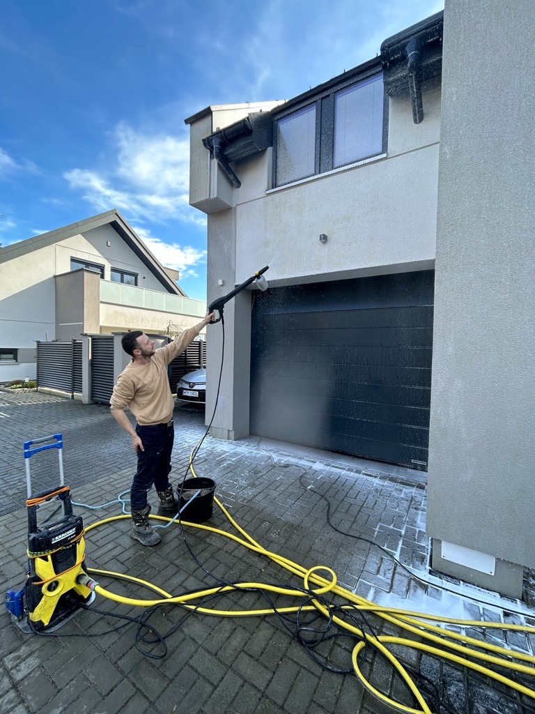 Mycie elewacji na ciepło i na zimno