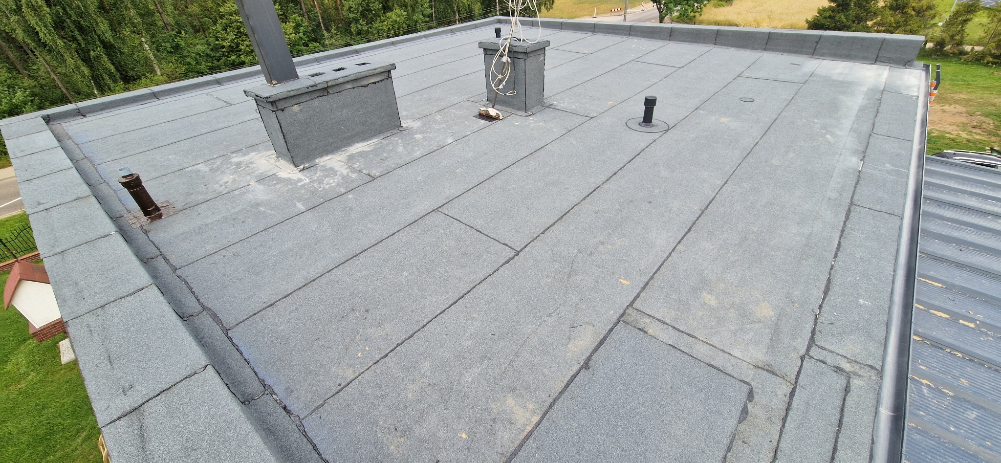 Wymiana pokrycia dachowego.