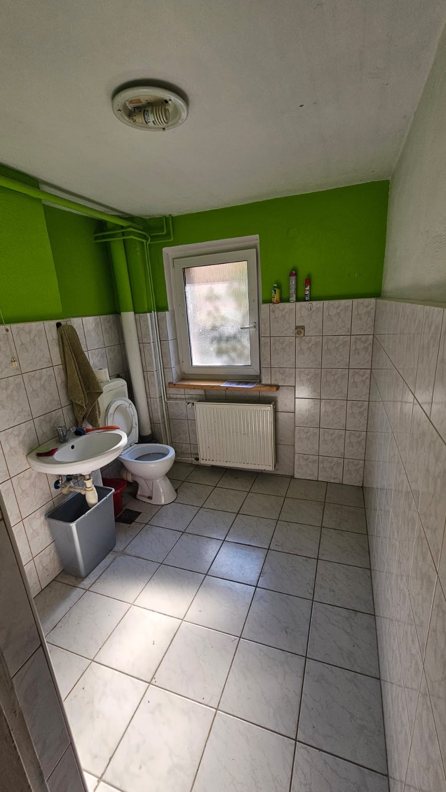 Łazienka przed rozpoczęciem prac.