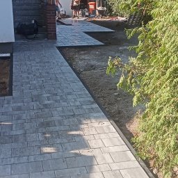Układanie kostki brukowej Ciechanowiec 1