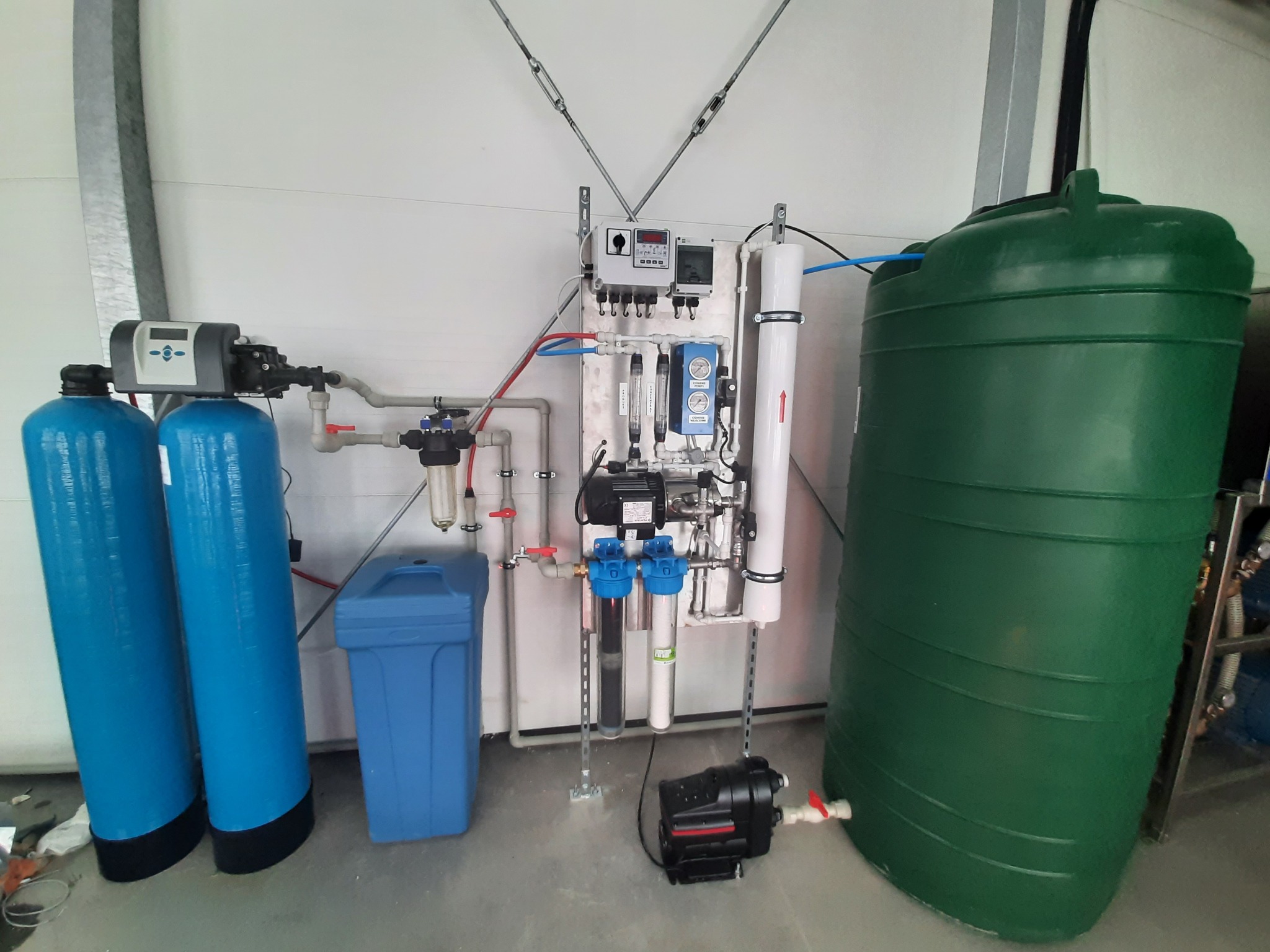 Układ do produkcji odwróconej osmozy