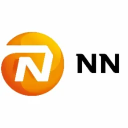 Logo firmy ubezpieczeniowej NN: pomarańczowa kula z białym symbolem w kształcie litery N oraz czarny napis NN obok.