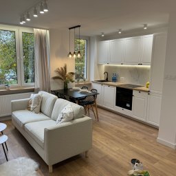 Myroslav Holembiovskiy - Malowanie Biur Warszawa