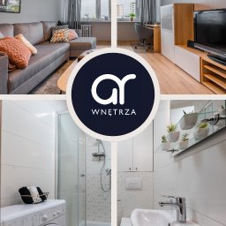 arWnętrza - Kolaż wnętrz mieszkania: salon z szarą sofą i biurkiem przy oknie, łazienka z pralką, kabiną prysznicową i umywalką, centralnie logo firmy AR Wnętrza.