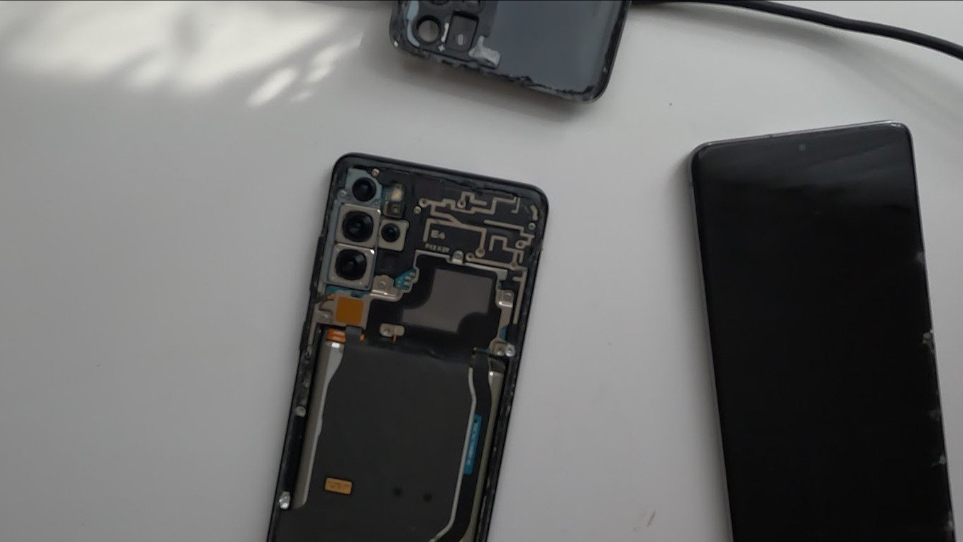 Serwis Samunga s20 który trafił na wymianę ekranu oraz naprawę głośnika górnego/do rozmów