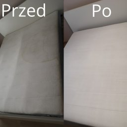 BODZIX BARTŁOMIEJ BODAL - Materac na łóżku, widok przed i po czyszczeniu, z widocznymi plamami na części 'przed' i czystą powierzchnią na części 'po'.