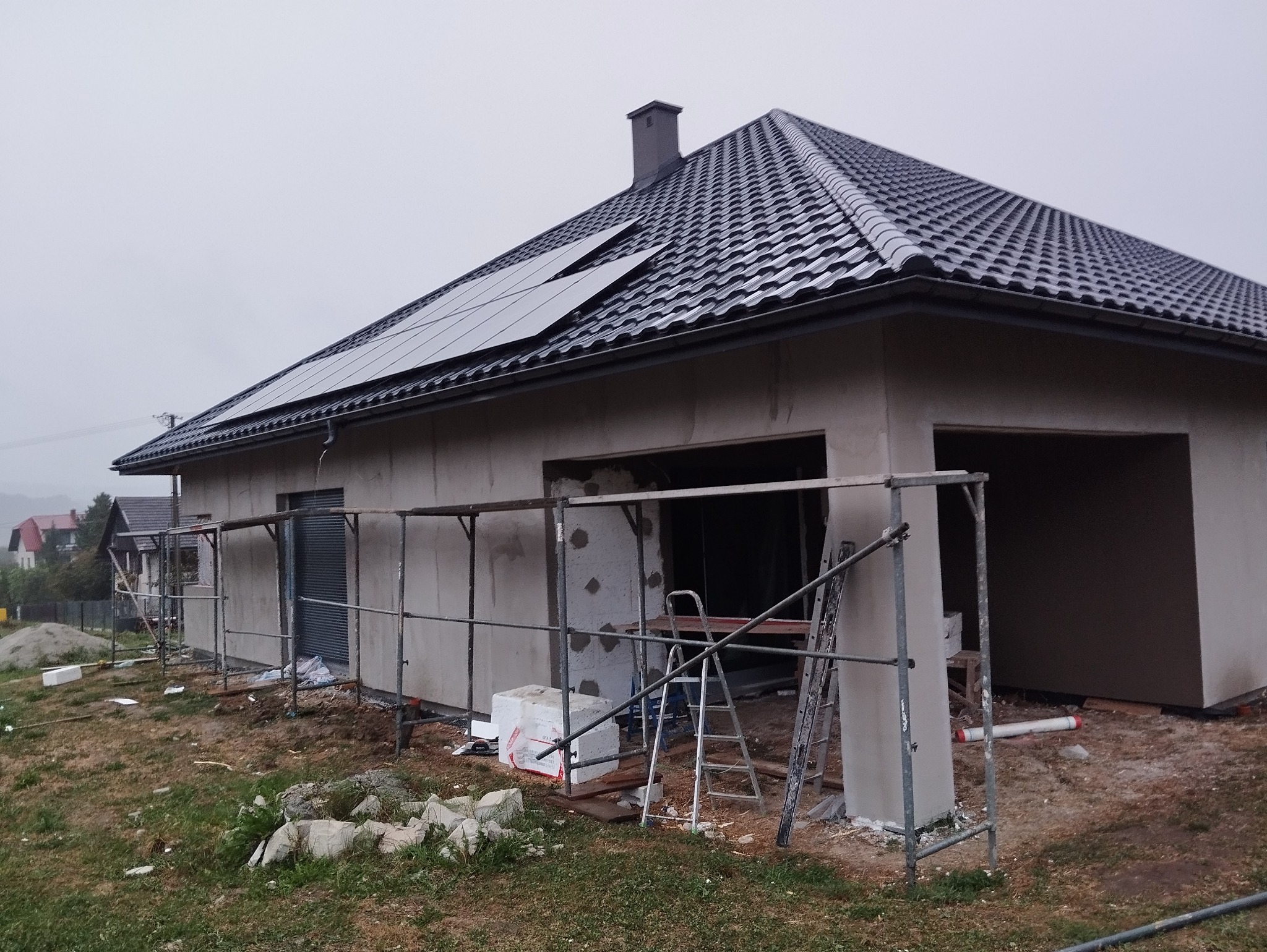 Elewacja u klienta zdjęcia podglądowe końcowych etapów prac z nim związane