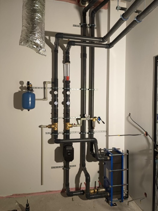 Instalacja wody lodowej do chłodzenia rezonansów magnetycznych - Przychodnia, Katowice.