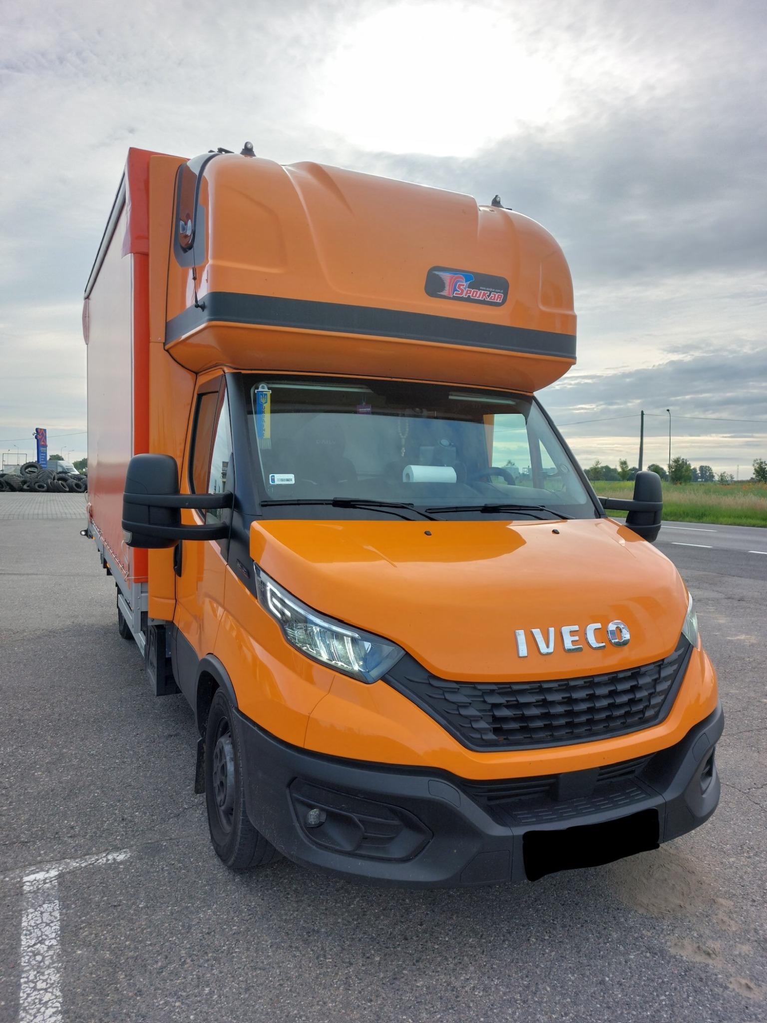 Iveco z windą, paleciak
