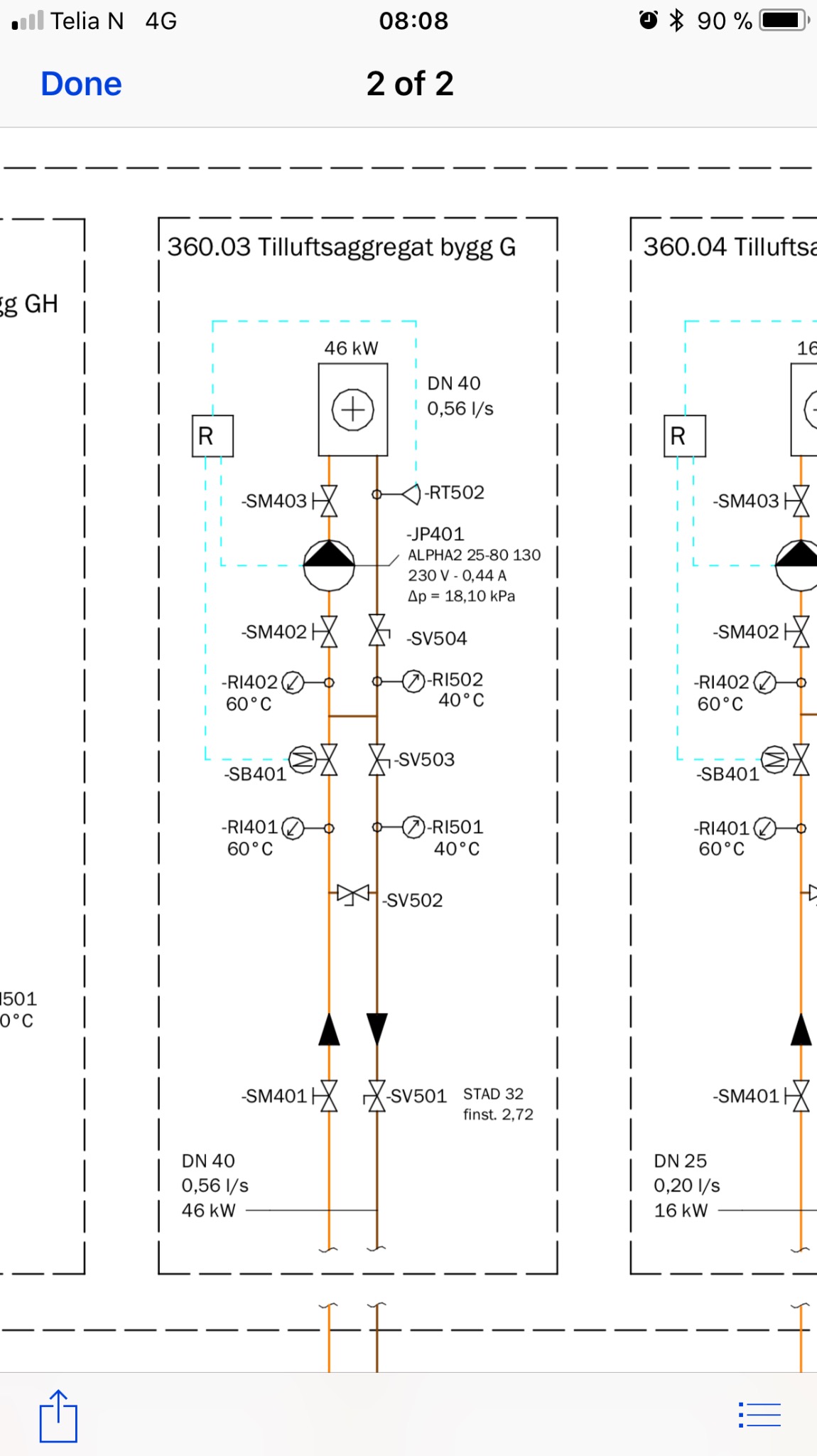 Schemat instalacji z oznaczeniami elementów, wartościami przepływu i mocy, widoczne numery katalogowe komponentów.