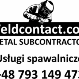 Czarno-białe logo firmy Weldcontact.com, metal subcontractor, usługi spawalnicze, numer telefonu +48 793 149 473, sylwetka spawacza w masce.