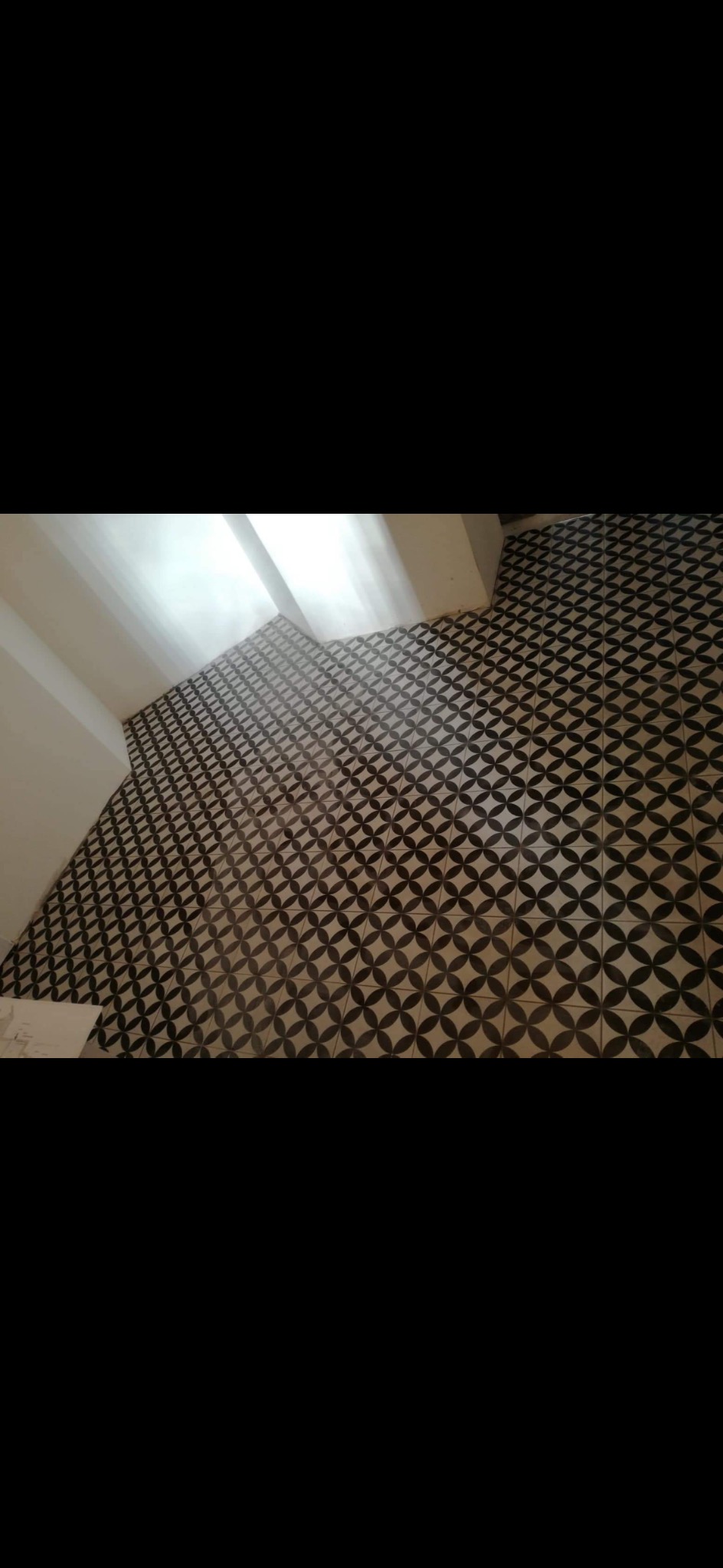 Wykonanie podłogi w łazience .