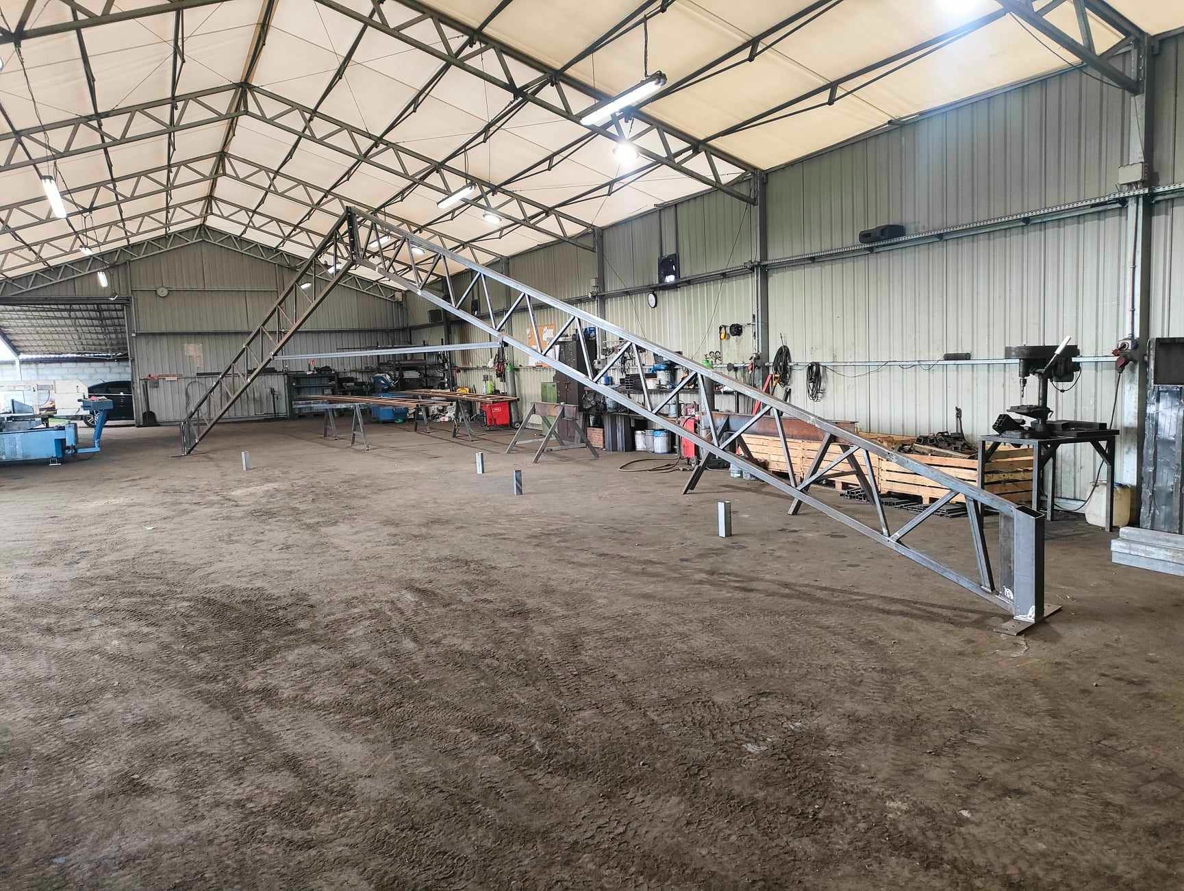 Ramy na dach hali - do sprzedania 12 sztuk - idealne do rozpiętości hali 16m szerokości możliwość przerobienia