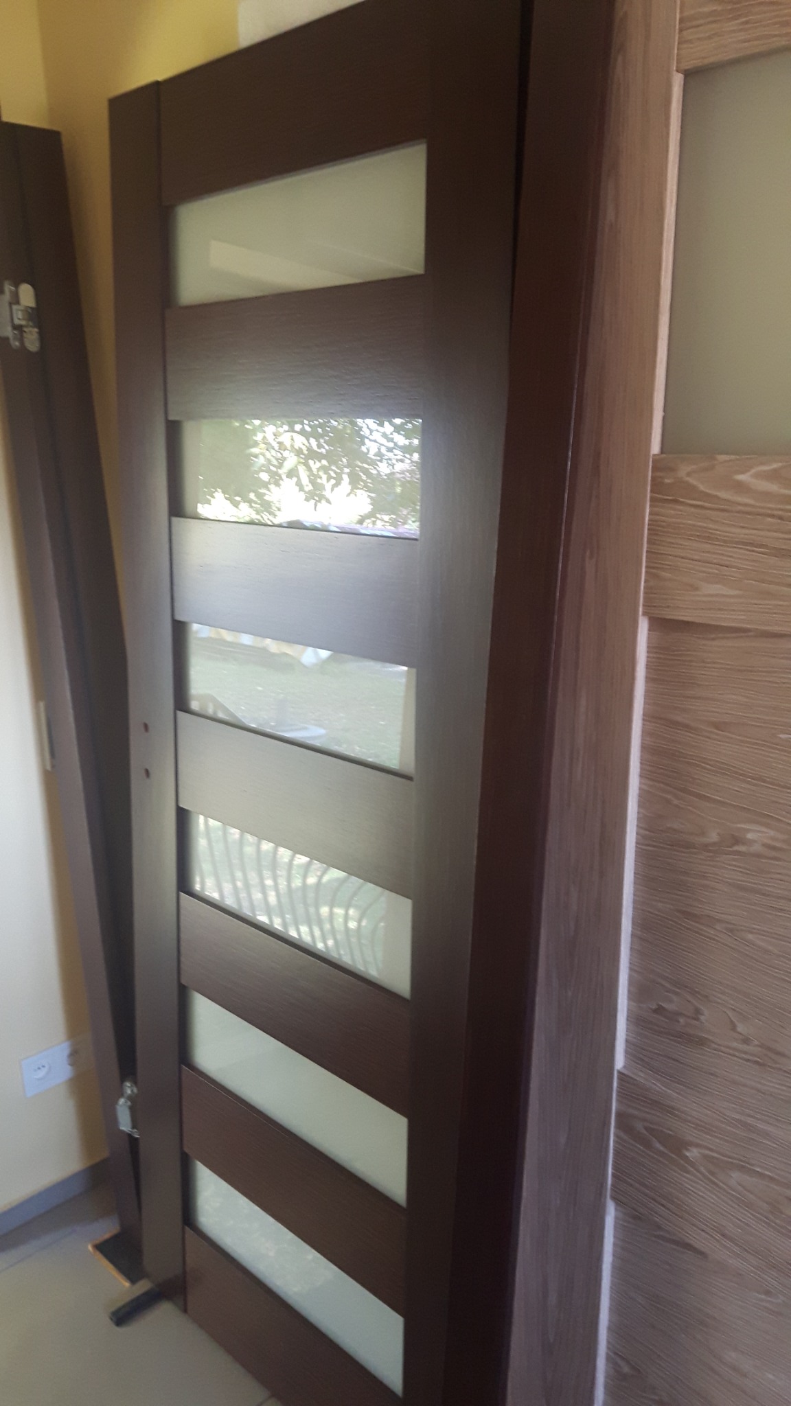 Skrzydła w okleinie modyfikowanej, wenge, dąb bielony